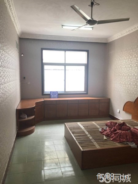 特价房源 市政府西边一点公正处院后计省委家属院!